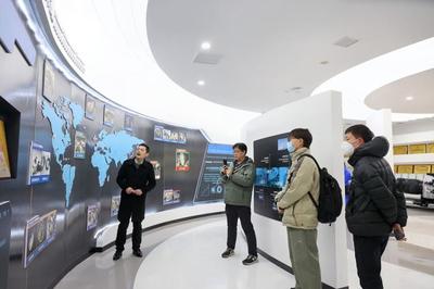 網(wǎng)絡大V、媒體記者共赴&ldquo;冬游乳山 暢品牡蠣&rdquo;觀光體驗之旅